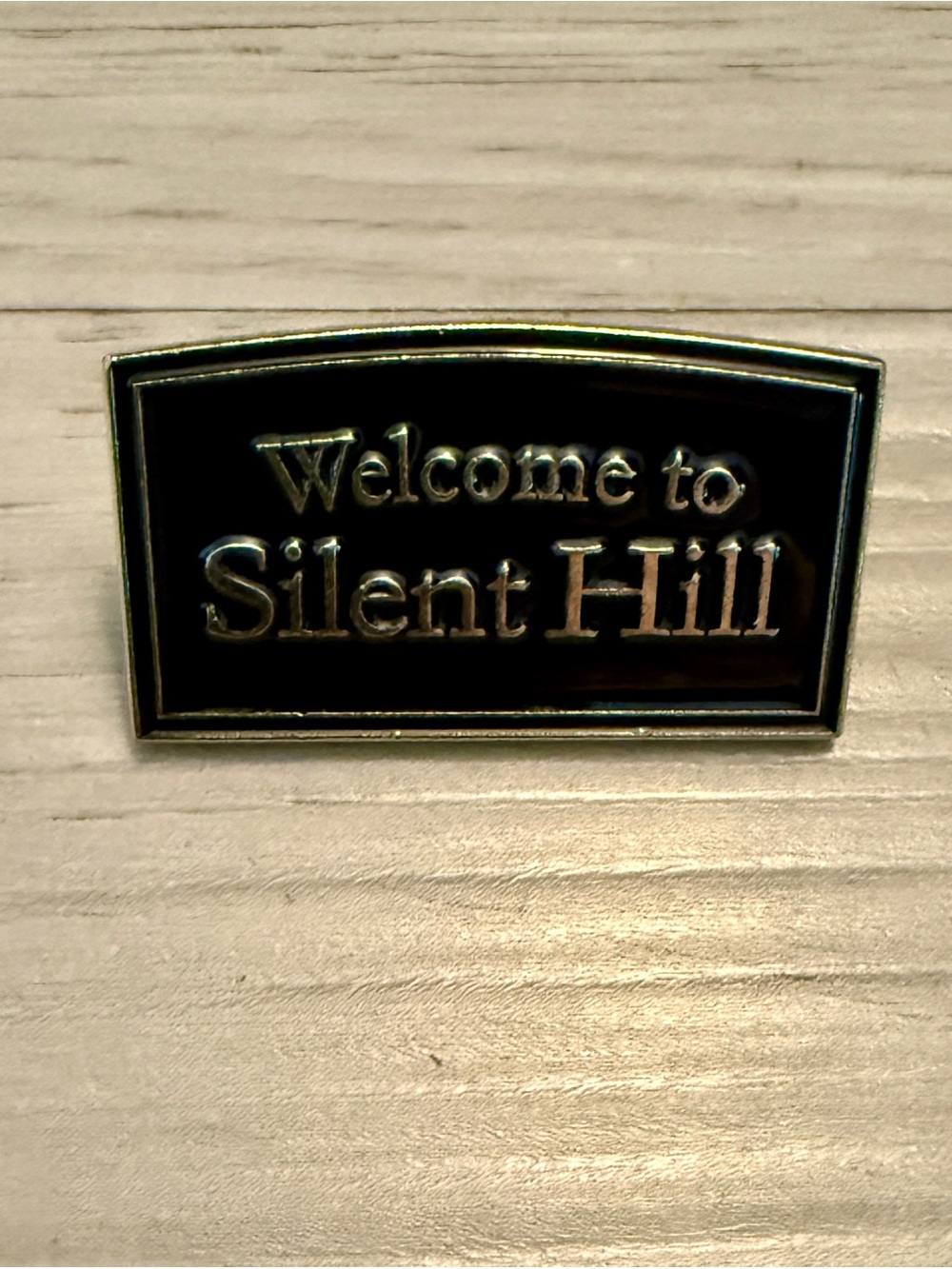 New Welcome to Silent Hill Sign Metal Enamel Pin Horror Film Game Gaming Y2K